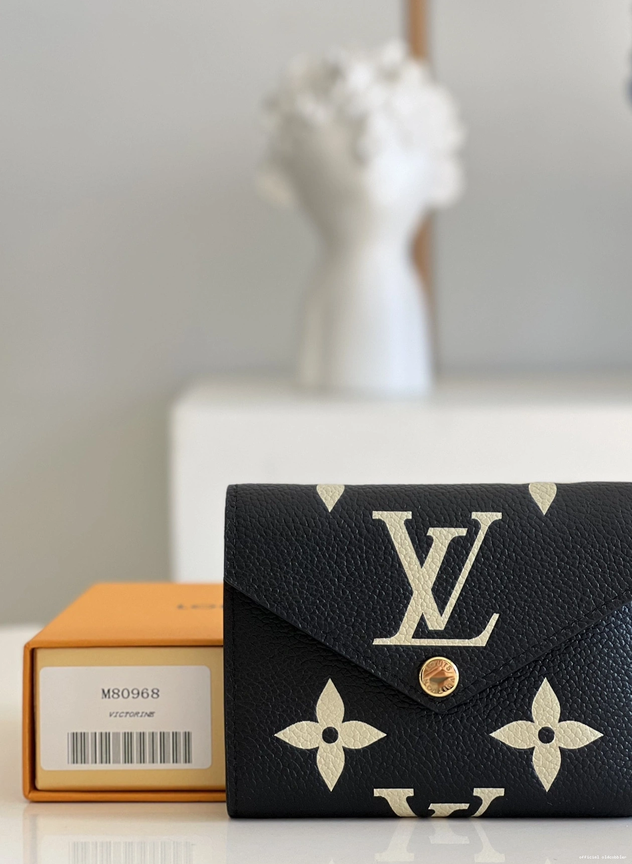 Official oldcobbler Wallet Louis Vuitton VICTORINE 0710